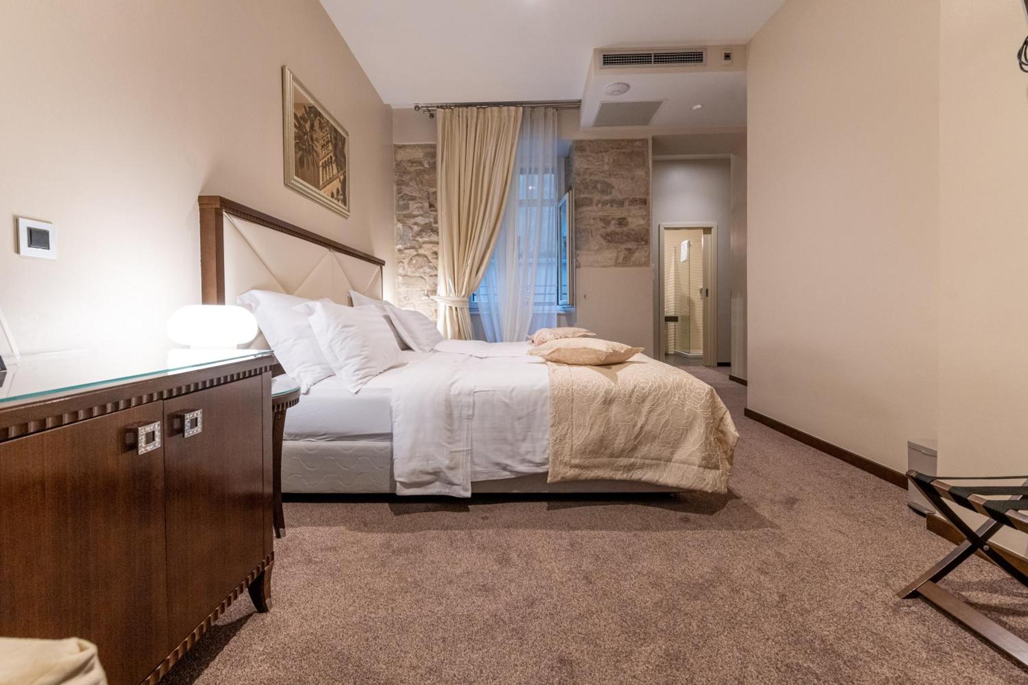 Heritage Hotel Antique Split Extérieur photo