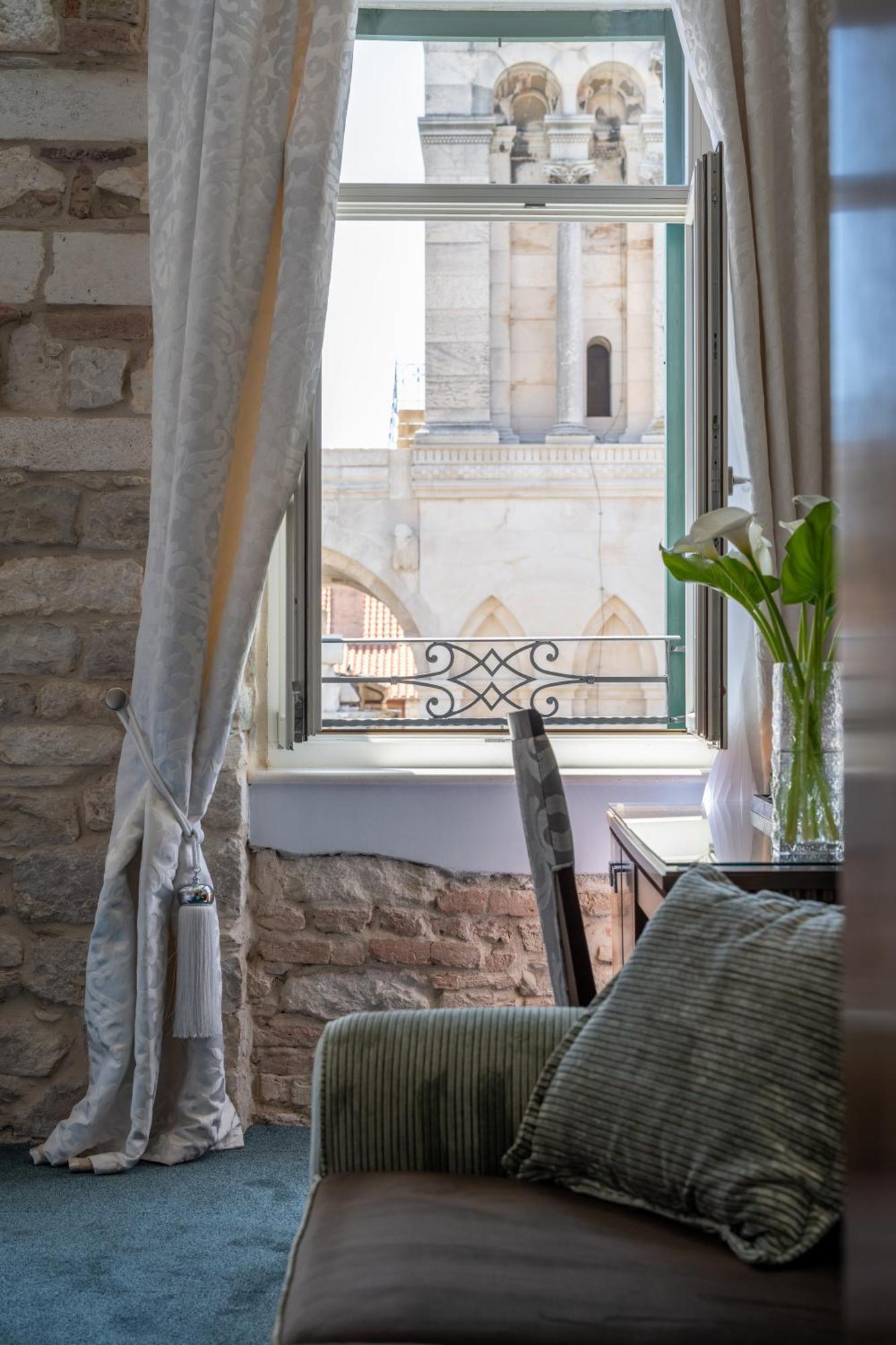 Heritage Hotel Antique Split Extérieur photo